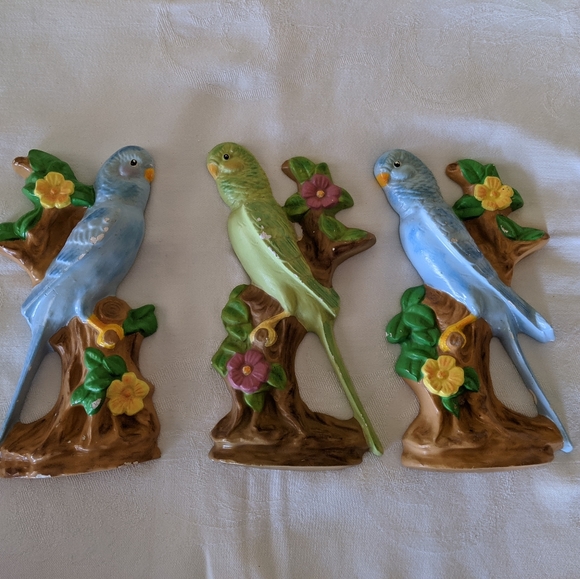 Three Vintage Chalkware Parrots Handmade - Picture 5 of 5